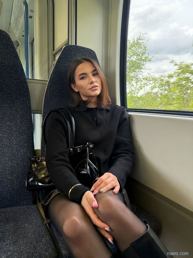 Қоғамдық жерде секс фотосуреттері