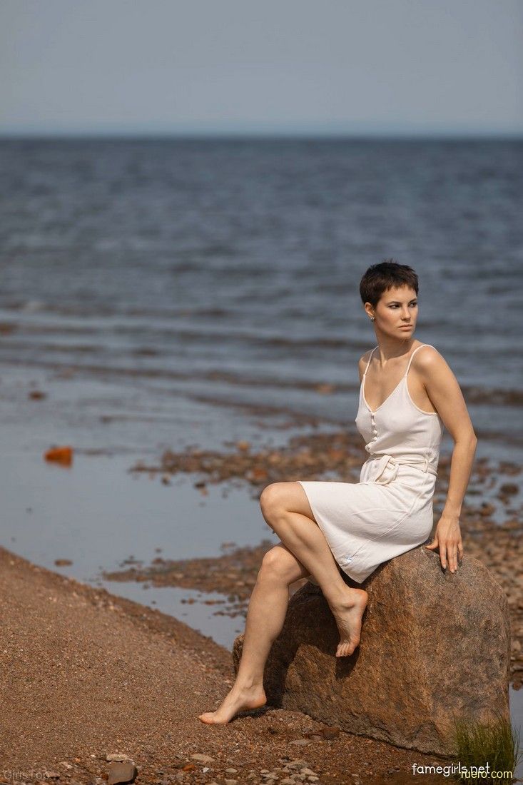 Diana A : пустой берег