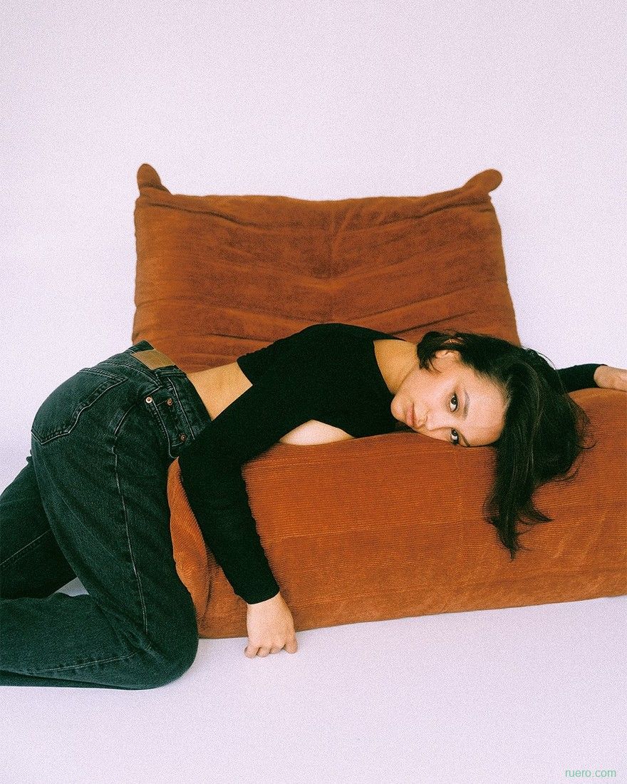 Olivia Linz : студийные этюды