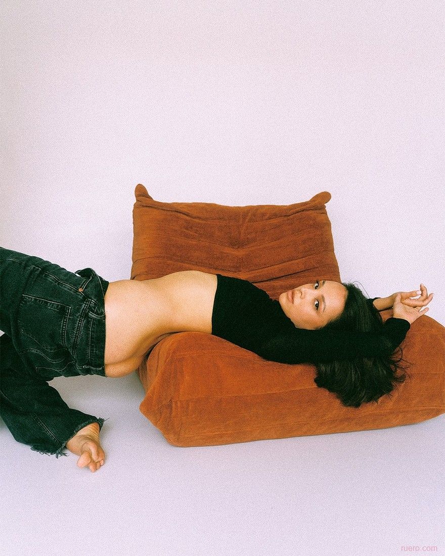 Olivia Linz : студийные этюды