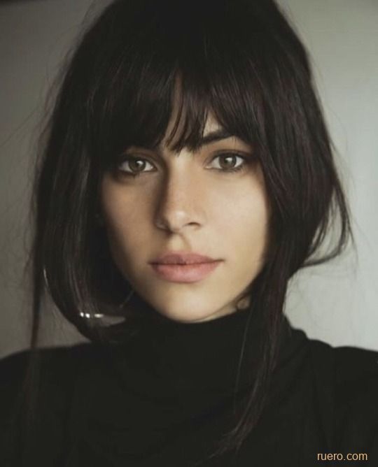 Эти глаза напротив