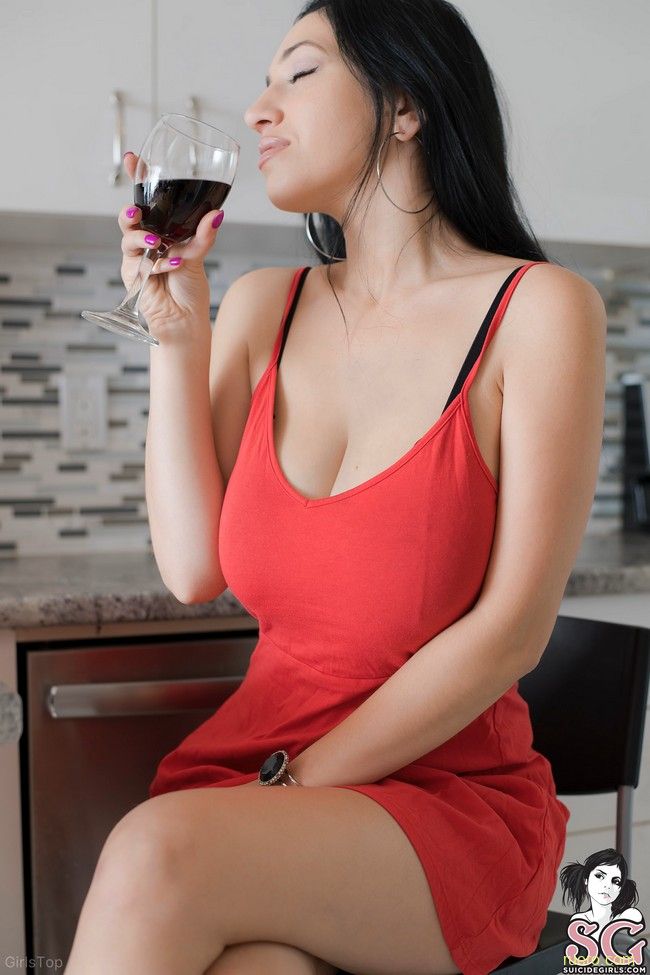 Hanna Orio : бокал красного