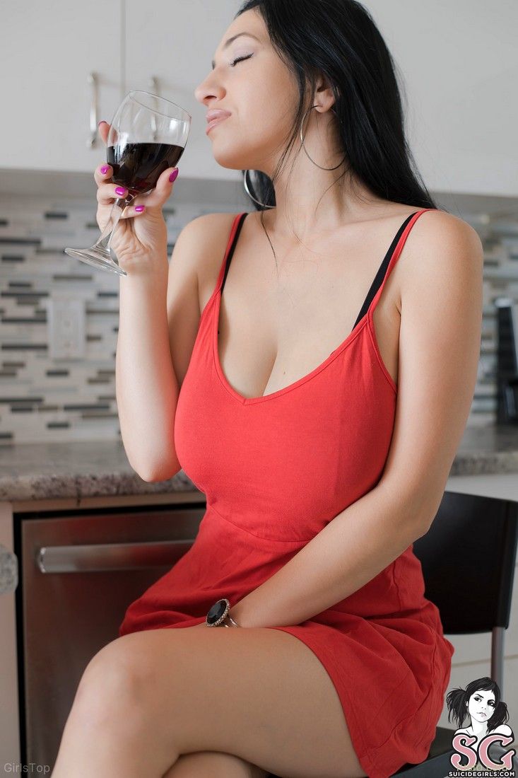 Hanna Orio : бокал красного